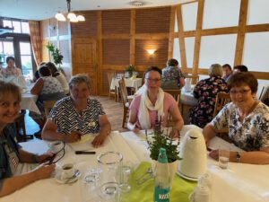 Trotz der vielen Themen und auch intensiven Diskussionen waren alle Beteiligten mit "Feuereifer" dabei.