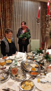 Überraschung für die 1. Vorsitzende