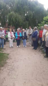 Man hört gespannt zu